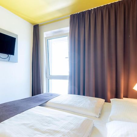 B&B Hotel Stuttgart-Zuffenhausen エクステリア 写真