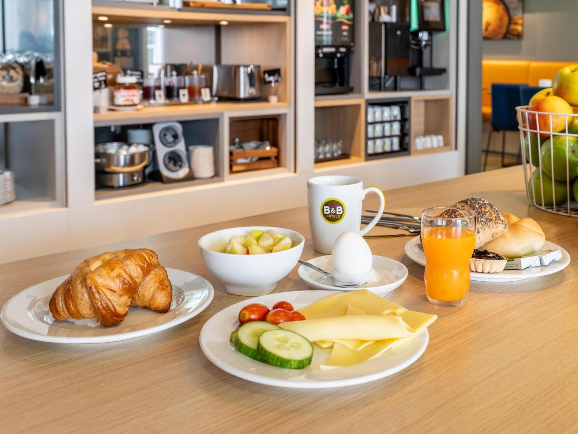 B&B Hotel Stuttgart-Zuffenhausen エクステリア 写真